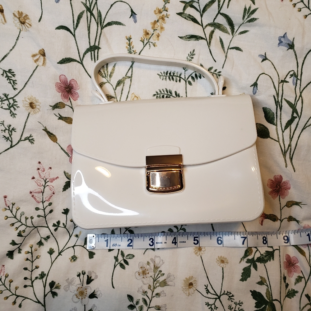 Unique Vintage Retro Jelly Purse - White & Gold
